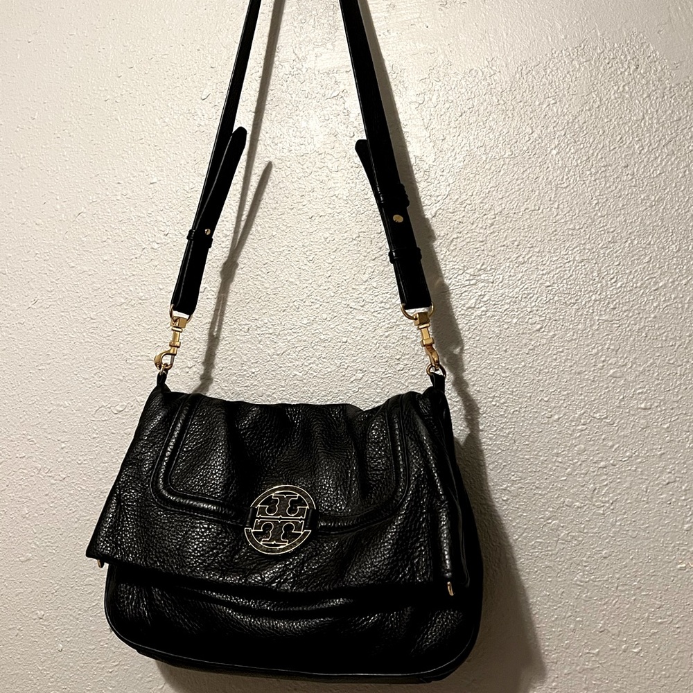 Vintage Tory Burch Leather Medium Cross Body Magnetic Closure